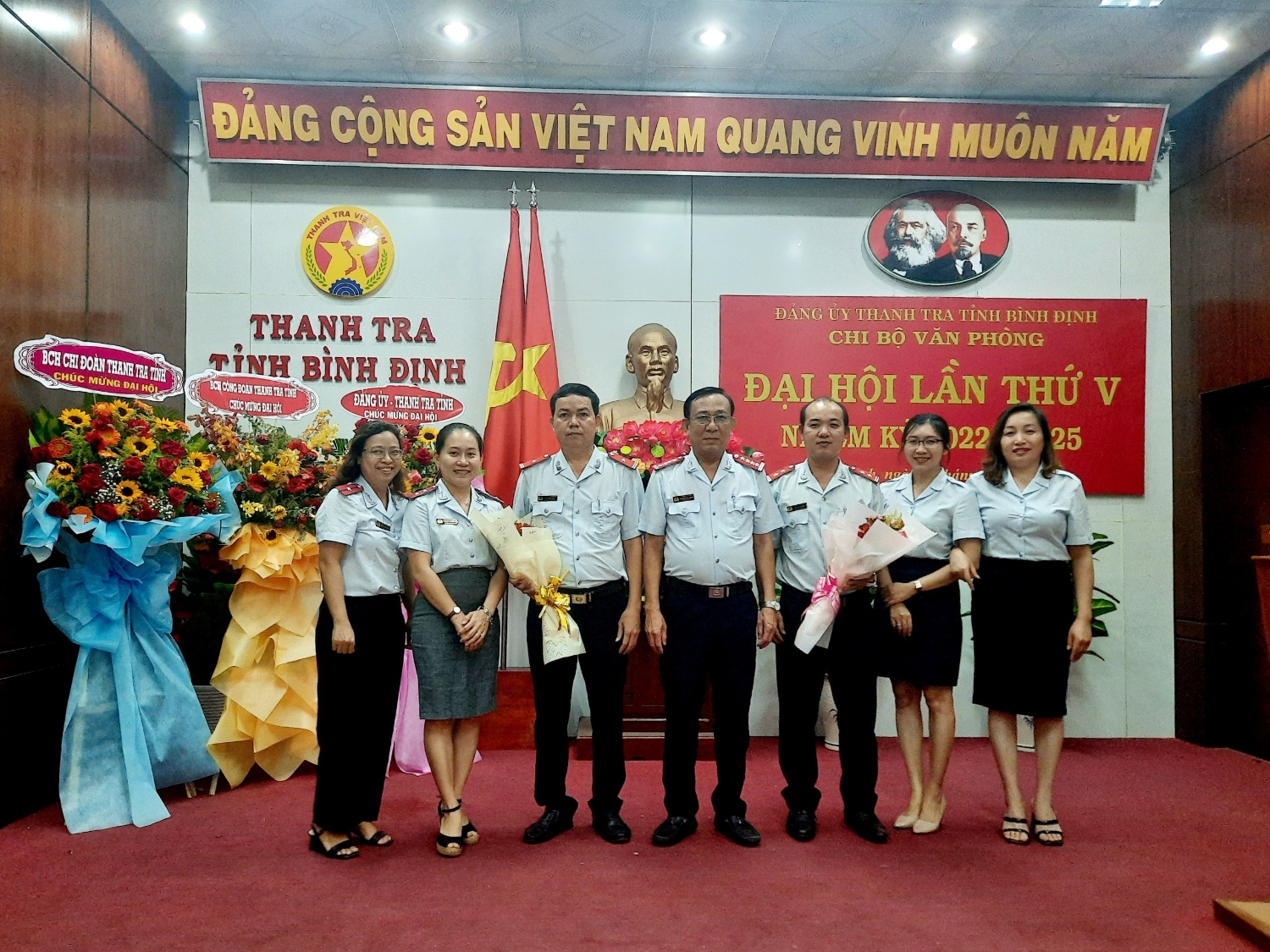 Tập thể Chi bộ Văn phòng