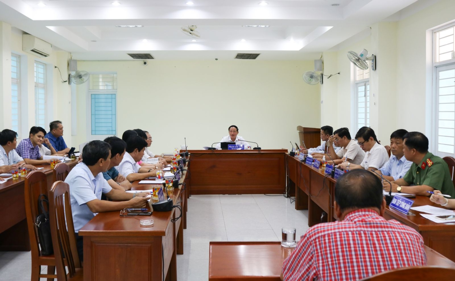Quang cảnh buổi tiếp công dân